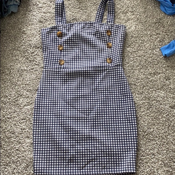 PrettyLittleThing Dresses & Skirts - 💫HP💫 pretty little thing dress